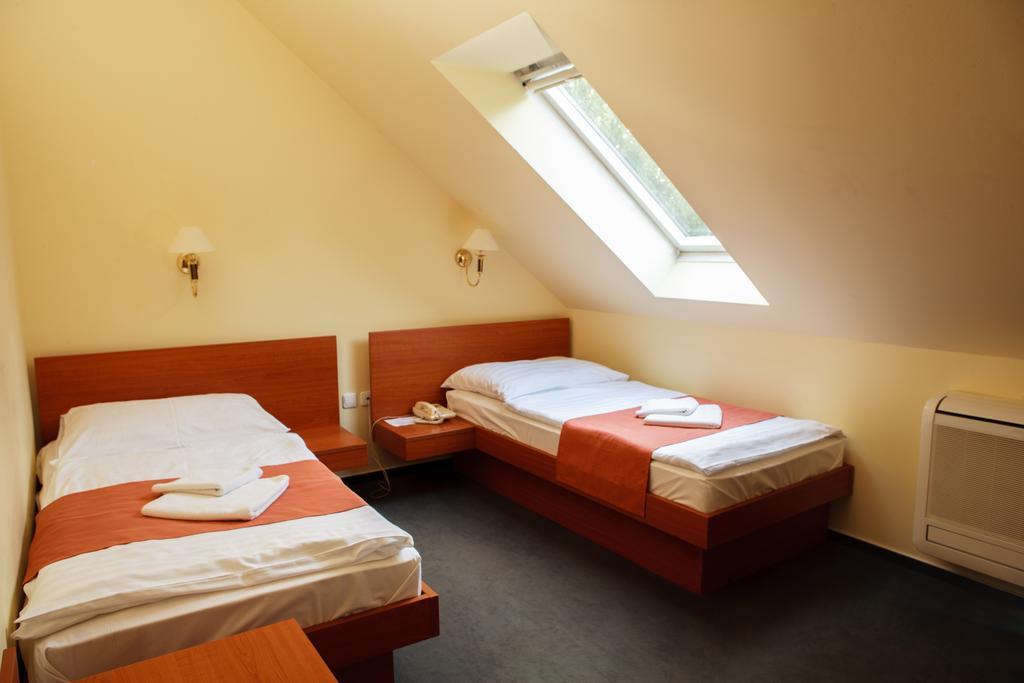 Lipa Hotel Es Etterem Szentgotthárd Værelse billede