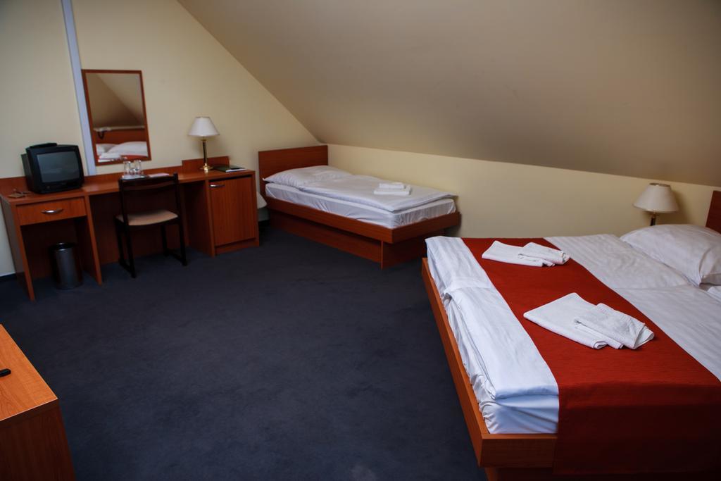Lipa Hotel Es Etterem Szentgotthárd Værelse billede