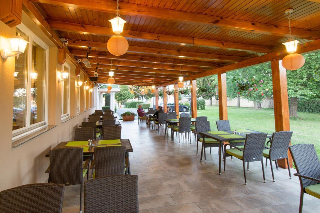 Lipa Hotel Es Etterem Szentgotthárd Eksteriør billede